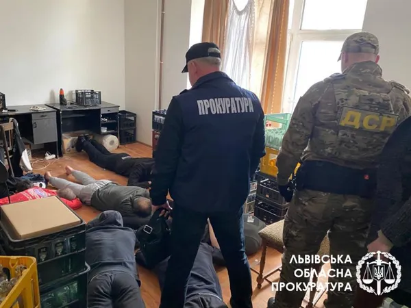 «Хортиця», «Medoff» та інші: львів'яни на фальсифікаті заробляли до 4 мільйонів на місяць (фото)