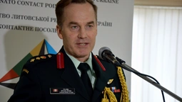 На форум у луцький виш приїхали посли, міністри та військовий аташе (фото)