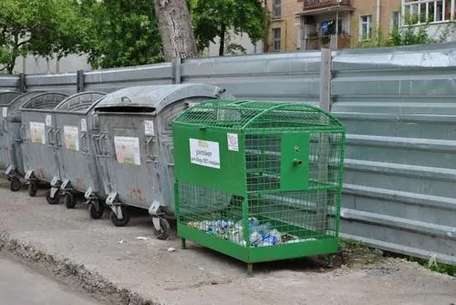 Лучан з приватних секторів закликають купити сміттєві контейнери