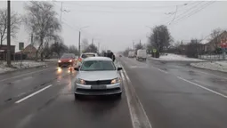 Чоловік – в реанімації: під Луцьком авто збило пішохода (фото, відео)