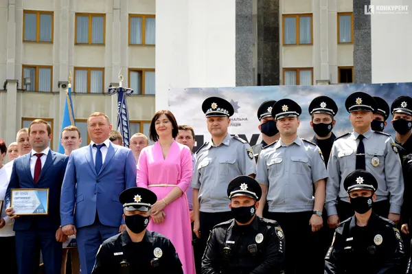 Волинські офіцери громад отримали 25 новеньких службових автомобілів (фото, відео)