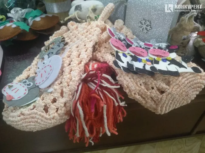У Луцькраді люди з інвалідністю продають вироби, аби заробити копійку