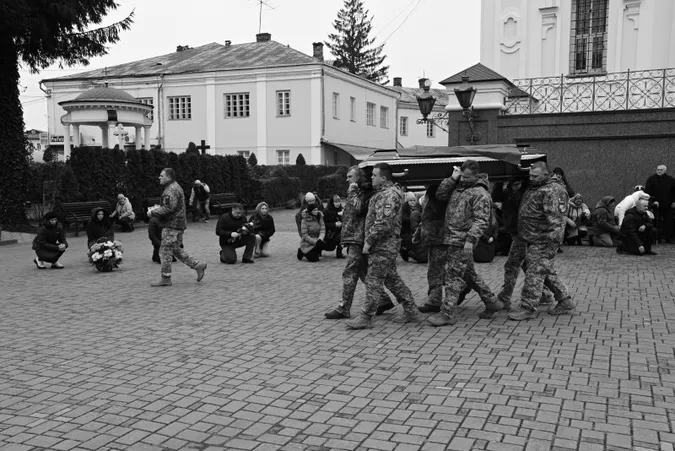 У Луцьку попрощалися із загиблим на Запоріжжі Сергієм Мезенцевим (фото)