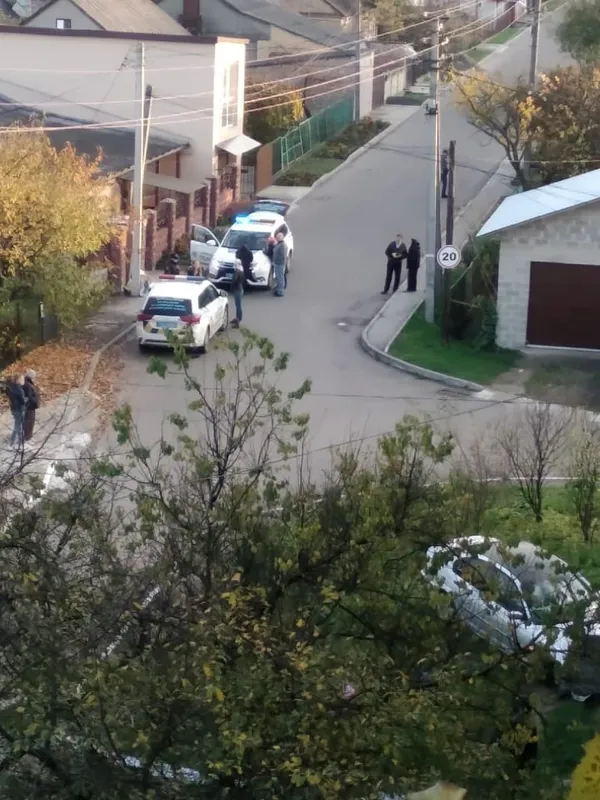 У Луцьку водій на «бесі» в'їхав у будинок (фото)