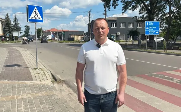 «Батьки, обирайте відповідальність»: у Шацьку закликали не садити дітей на мотоцикли (фото, відео)