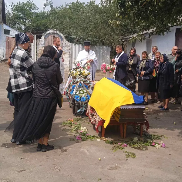 Рік вважався зниклим: на Волині попрощалися з воїном Віталієм Томашевським (фото)