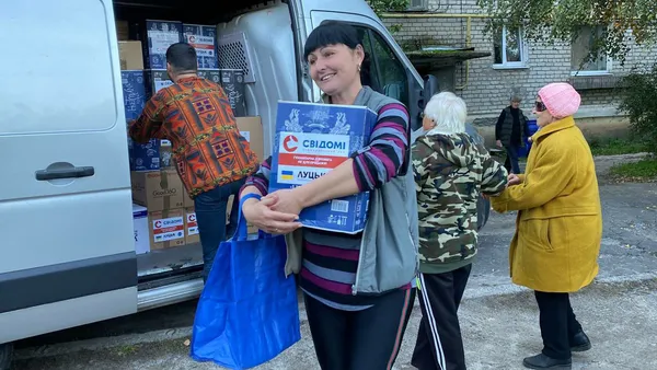 Без електрики, води та зв'язку: луцькі волонтери привезли допомогу в Ізюм (фото)