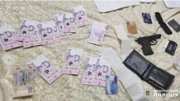 У Луцьку група чоловіків вимагала «кругленьку» суму за нерозголошення особистої інформації (фото)