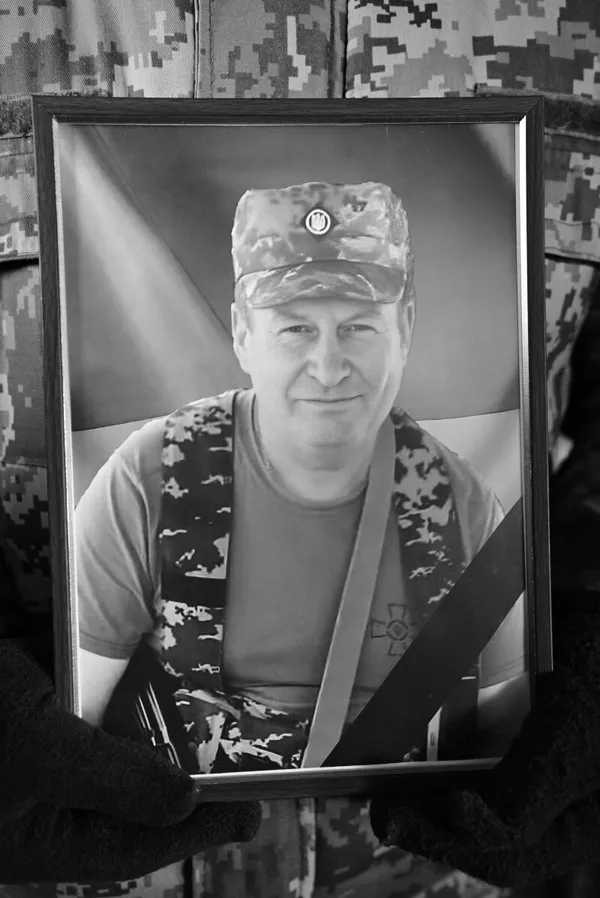 У Луцьку в останню дорогу провели воїна Сергія Кізима (фото)