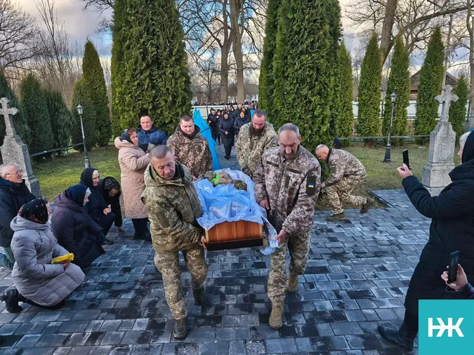 Мужньо обороняв країну: на Волині попрощалися із Михайлом Ковзоловичем (фото)