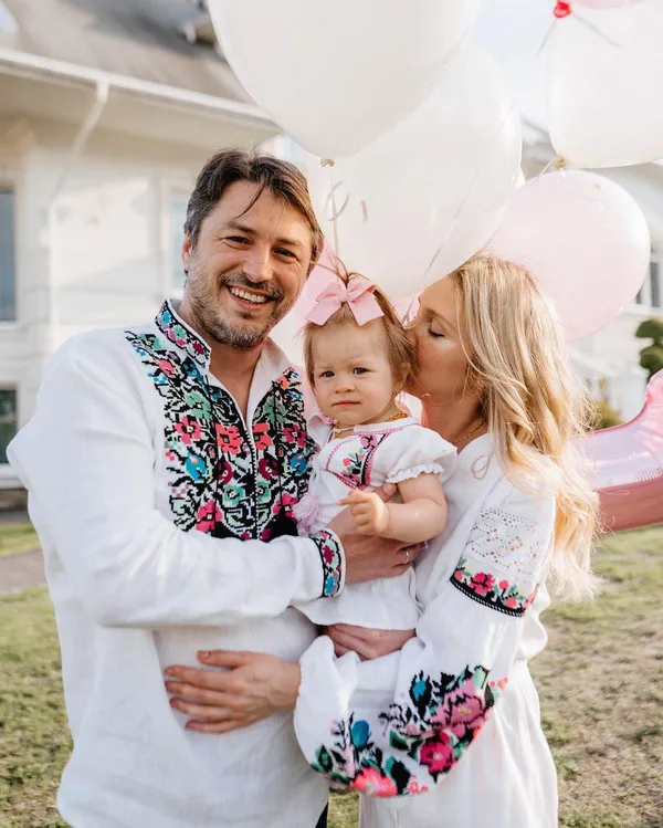 Дружина Притули вперше показала обличчя їхньої однорічної доньки (фото)