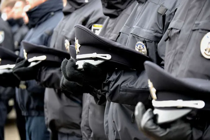 Волинські патрульні кличуть в команду: умови та зарплата