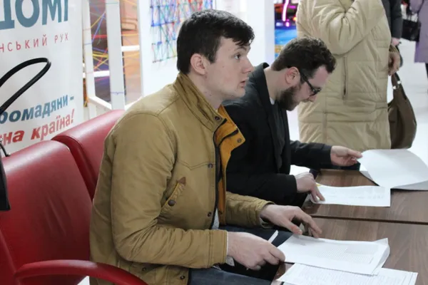 «Після »Крут« емоції переповнюють», – пенсіонерка про фільм у Луцьку (фото)