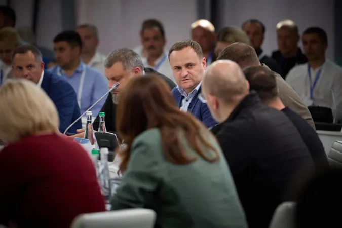 Юрій Погуляйко розповів, що обговорювали на засіданні Конгресу місцевих та регіональних влад