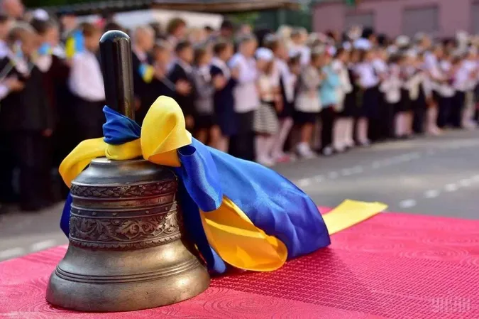 Межі навчального року та дня для студентів і учнів змістять, – Лісовий