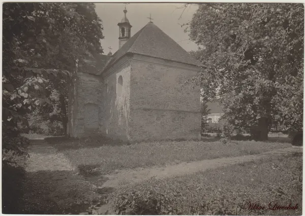 Унікальні фото Олики 1920-х років: показали рідкісний знімок найдавнішого костелу Волині