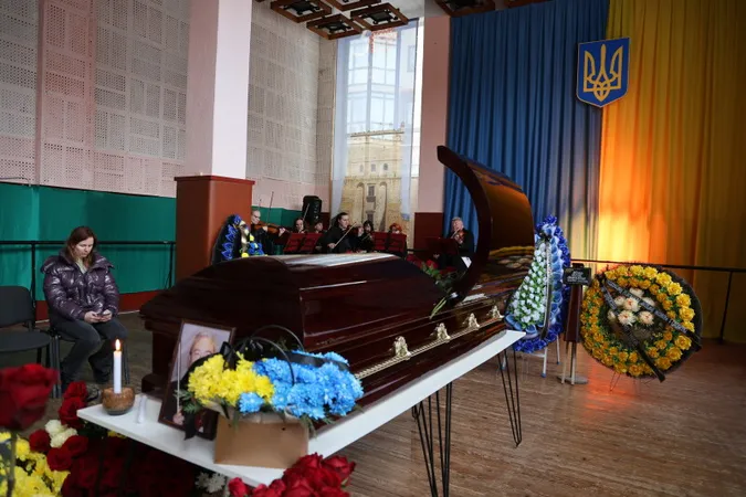 У Луцьку попрощались з видатним музикантом Товієм Рівцем (фото)