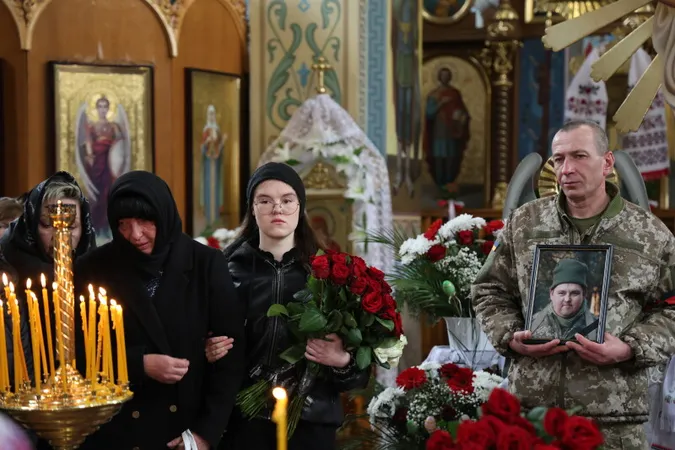 У Луцькій громаді попрощалися з загиблим на Курщині воїном Андрієм Бондарем