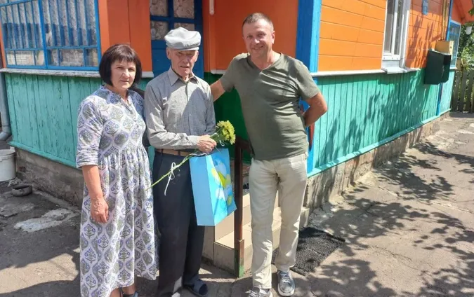 Майстер із золотими руками та добрим серцем: волинянин відсвяткував 90-річний ювілей (фото)