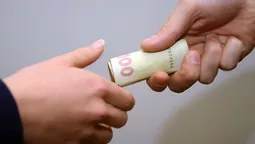 Волинського суддю спіймали на хабарі 