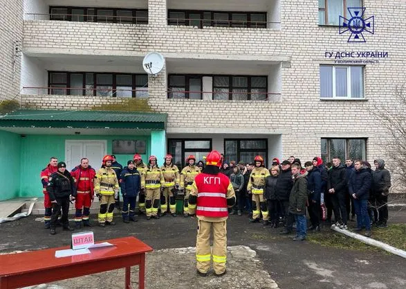 У Локачах з гуртожитку евакуювали людей (фото)