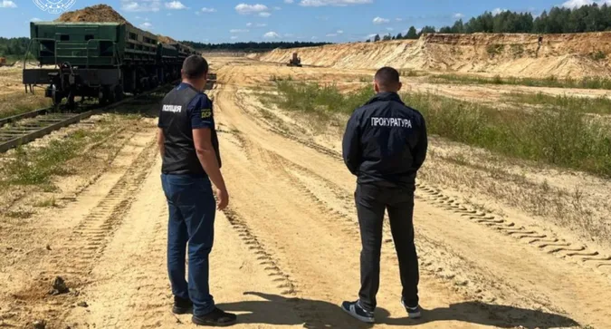 На Волині керівник кар'єру «Укрзалізниці» накрав піску на понад 5 мільйонів гривень