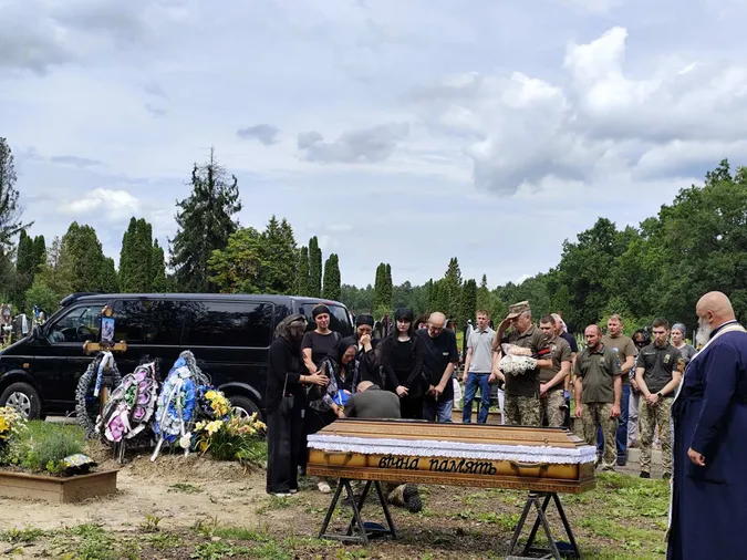 У Ківерцях попрощалися із бійцем Юрієм Шупічуком (фото)
