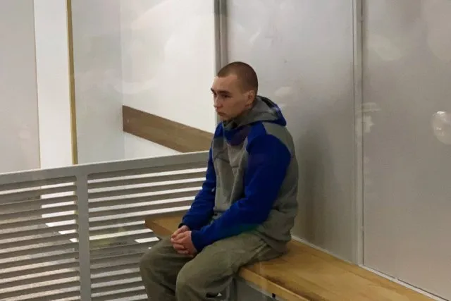 Не вийде з тюрми довіку: в Україні засудили першого воєнного злочинця
