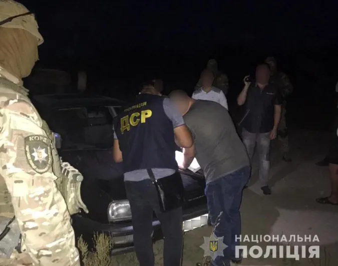 На Волині викрили цех з незаконної обробки бурштину (фото, відео)