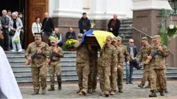 У Луцьку попрощались із Героєм Михайлом Слутяком (фото)