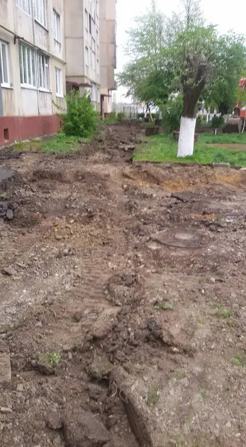 Як на ДПЗ ремонтують прибудинкові території (фото)