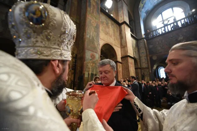 Волинський священик показав як відбувалося богослужіння у Софії Київській (фото)
