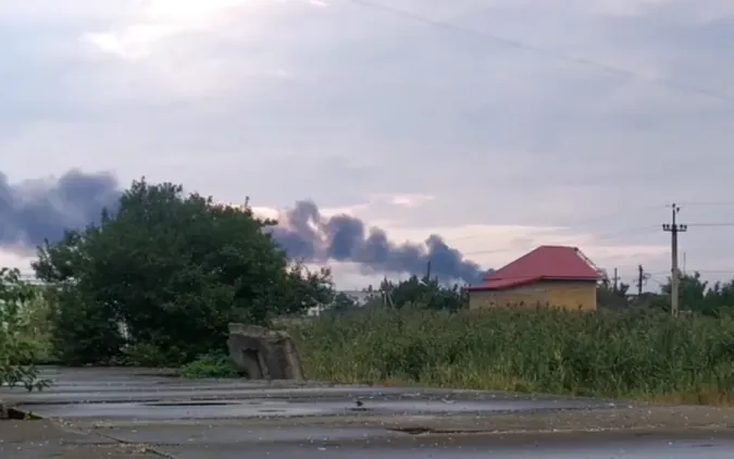 Вибухи в Криму: ймовірно, горить сховище боєприпасів (відео)