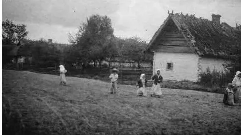 Як жили волиняни понад 100 років тому: архівні фото поліського села