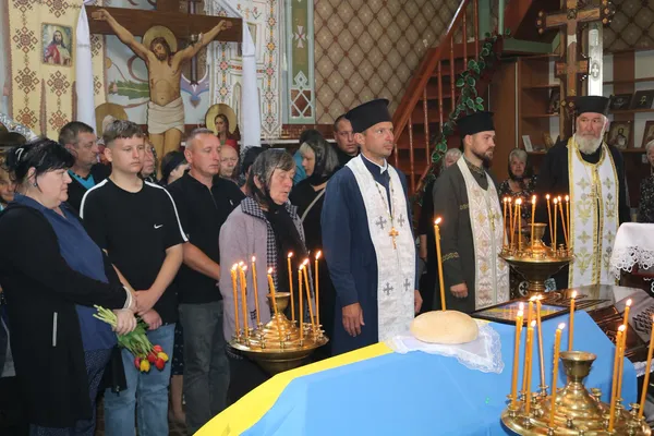 Загинув майже 2 роки тому: на Волині попрощалися з морпіхом Миколою Якубовичем (фото)