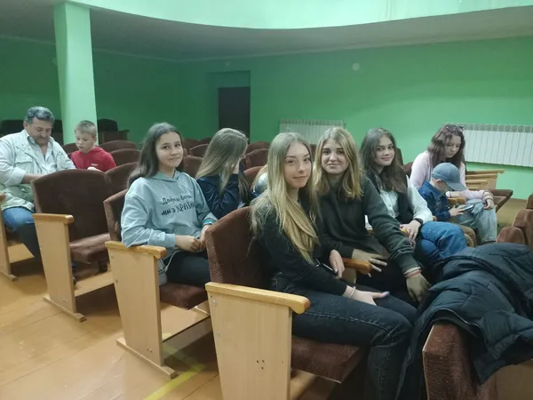 На підтримку ЗСУ: у Підгайцівській громаді влаштовують благодійні кіноперегляди (фото)