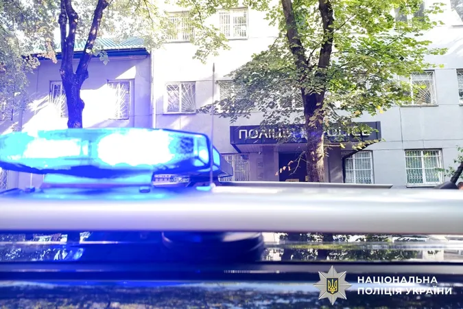 У Рівному стався вибух у будівлі райвідділу поліції: є загиблий і поранені (фото)