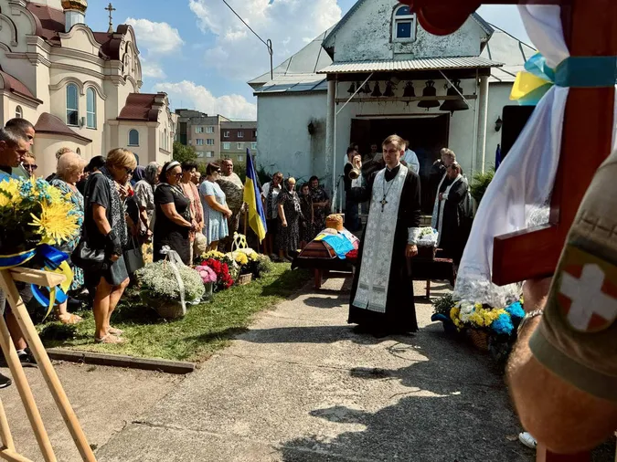 На Волині попрощалися із загиблим захисником Михайлом Левчуком (фото)