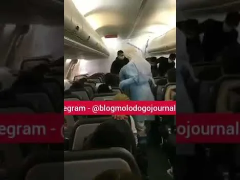 Що коїться на борту літака з евакуйованими українцями (ексклюзивне відео)