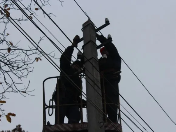 Аварія на електромережі: пів Луцька залишилося без світла
