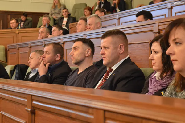 У сесійній залі з’явилося чимало нових лиць