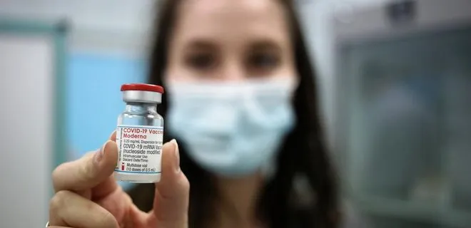 Для кого щеплення проти COVID-19 стане обов’язковим: МОЗ затвердило перелік