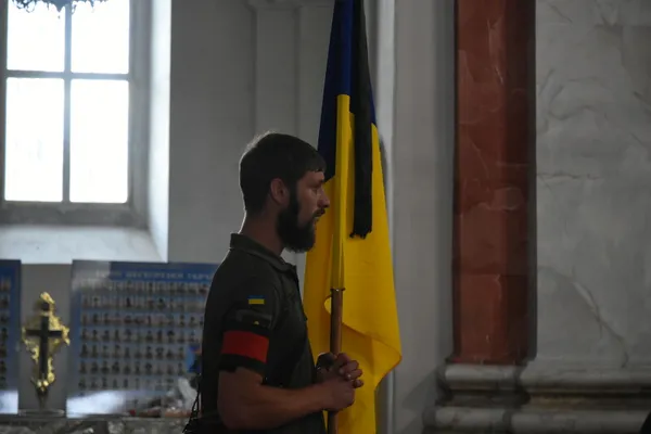 У Луцьку попрощалися з воїном Андрієм Сингаївським (фото)