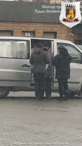 Сурогат замість молока: у Луцьку викрили «бутлегерок» (фото)