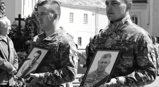 Луцьк попрощався з двома загиблими на Донеччині бійцями (фото)