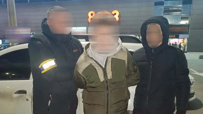 У Луцьку на Молоді підпалили машину, а вогонь перекинувся на сусідні авто (фото)