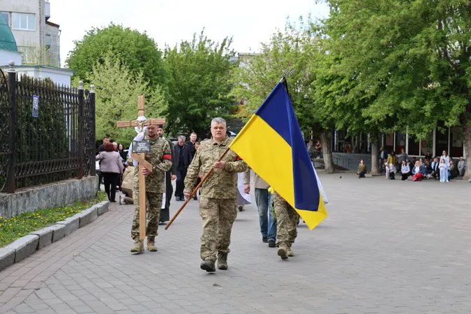 Загинув півтора року тому: у Луцьку попрощались з Героєм Богданом Щербачуком (фото)