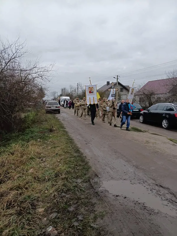 Дев’ять місяців вважався зниклим: на Волині попрощалися з воїном Василем Шмілом (фото)