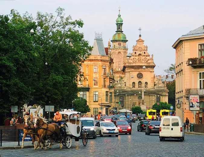 Топ локацій для фотосесії у Львові – вулиці, студії та атмосферні місця