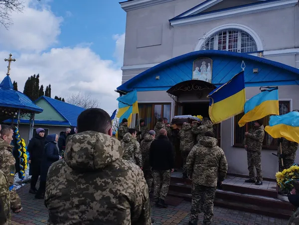 На Волині попрощались із захисником Сергієм Гінчуком (фото)